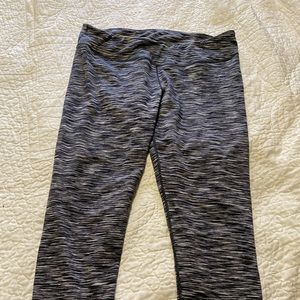 Fabletics capri leggings